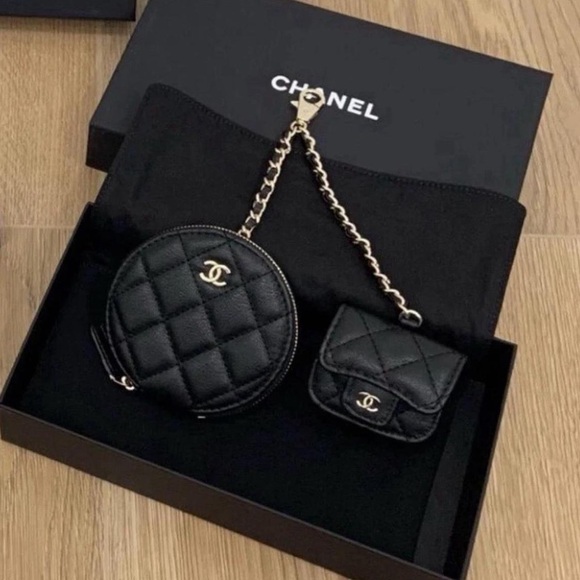 CHANEL Coin Pouch And AirPod Case Gift With Purchase VIP Novelty - Picture 2 of 6